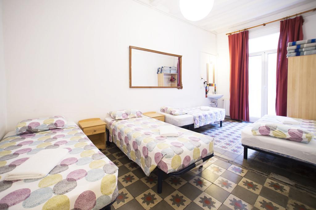 Pension Arosa Barcelona Exterior photo