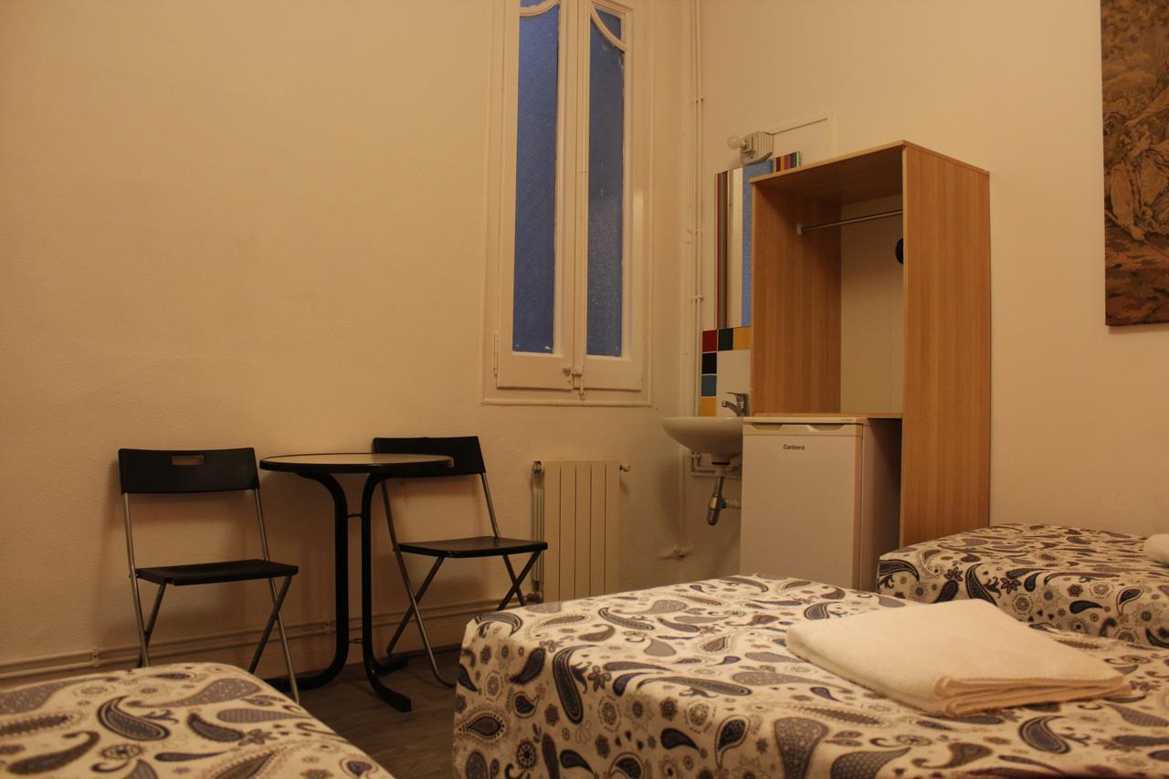 Pension Arosa Barcelona Room photo